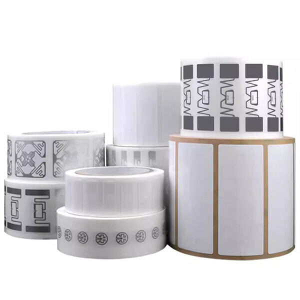 Dual-Frequency Laundry Tag for Hospital Linen