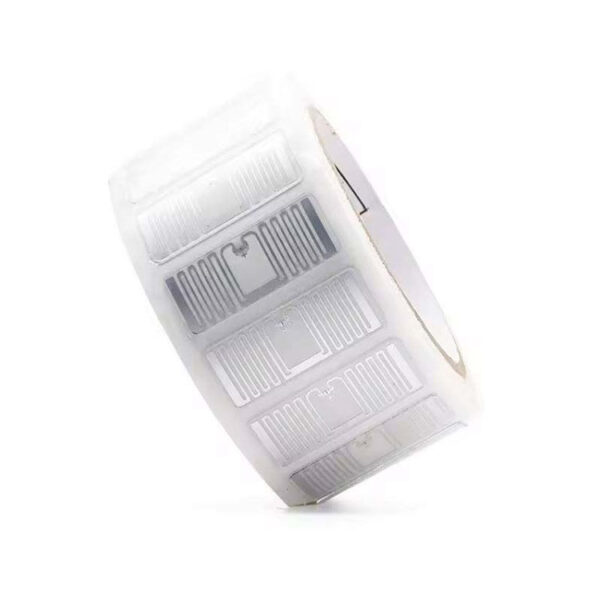 Dual-Frequency RFID Laundry Tag for Linen Tracking